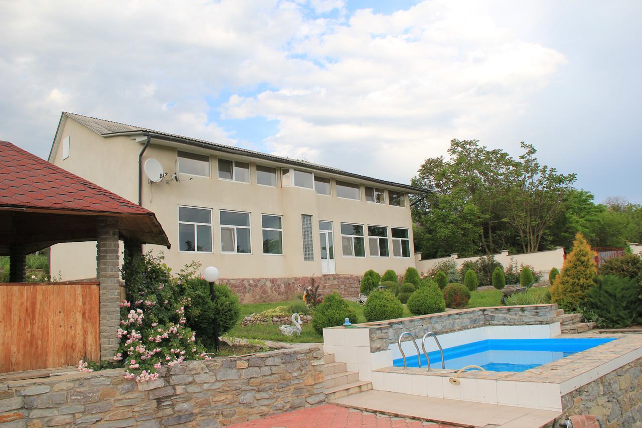 Constancia Hotel Kamianets-Podilskyi Exterior photo